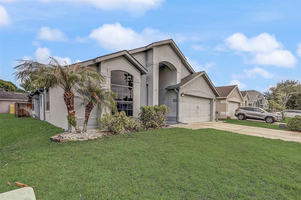 Photo of 14124 Yellow Wood Circle, Orlando, FL 32828 (MLS # O6396744)