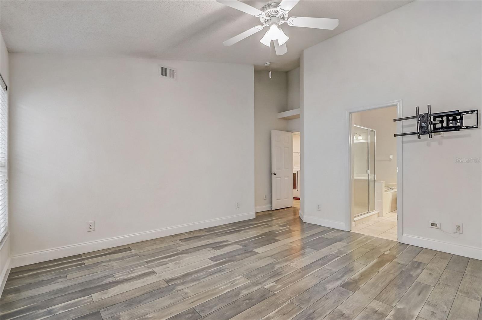 WATERFORD CHASE VILLAGE TR D - Residential