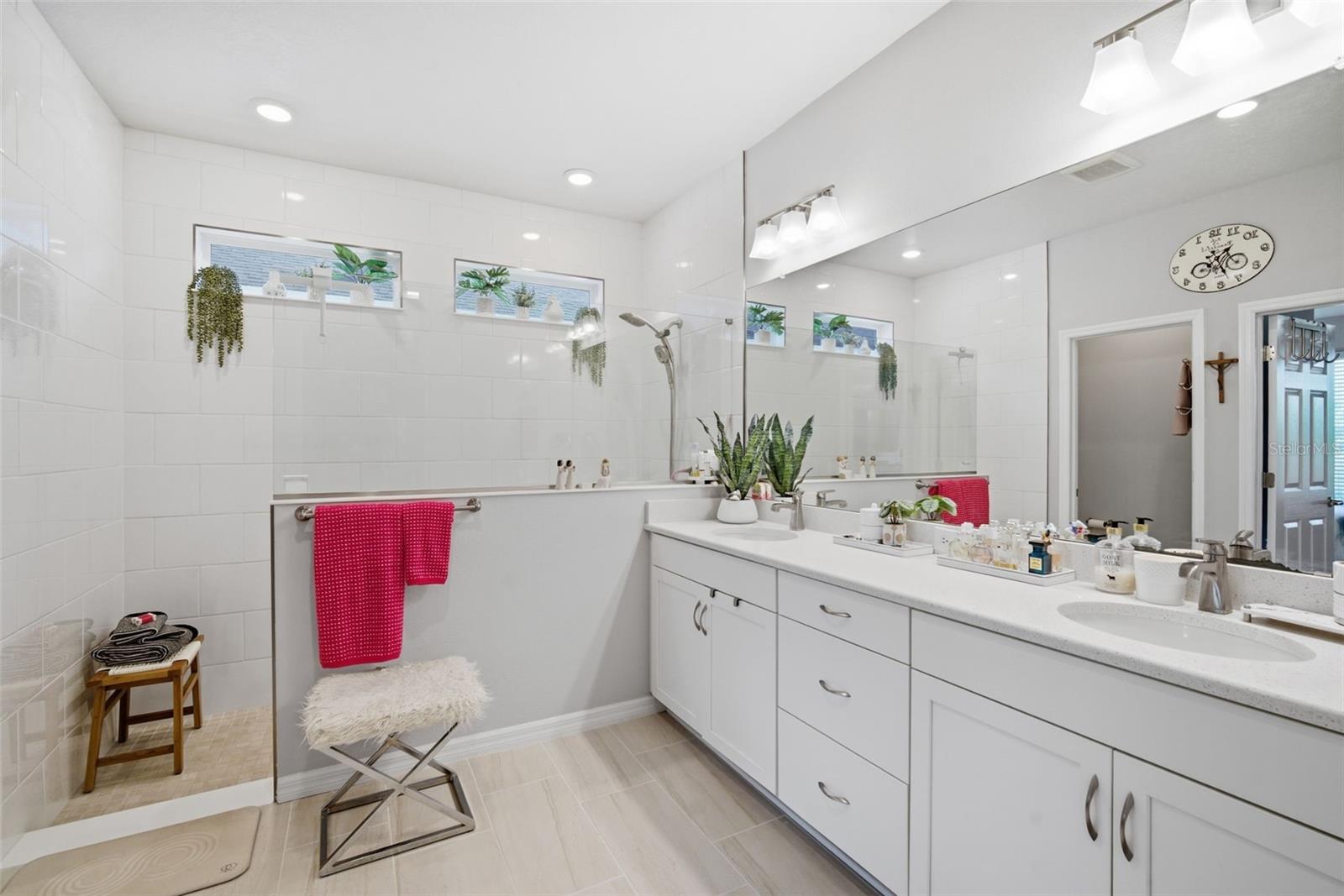 CHAPEL XINGS PCLS D & H - Residential