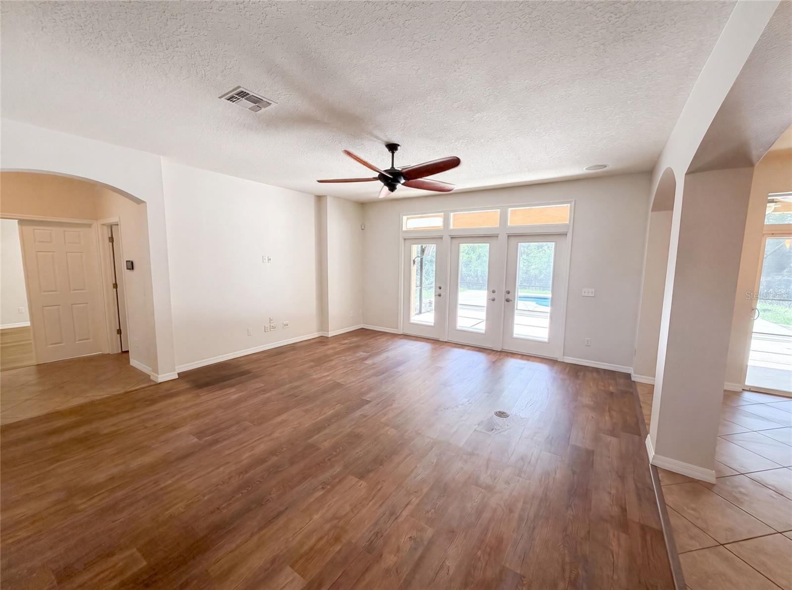 280 CHANDLER CIRCLE