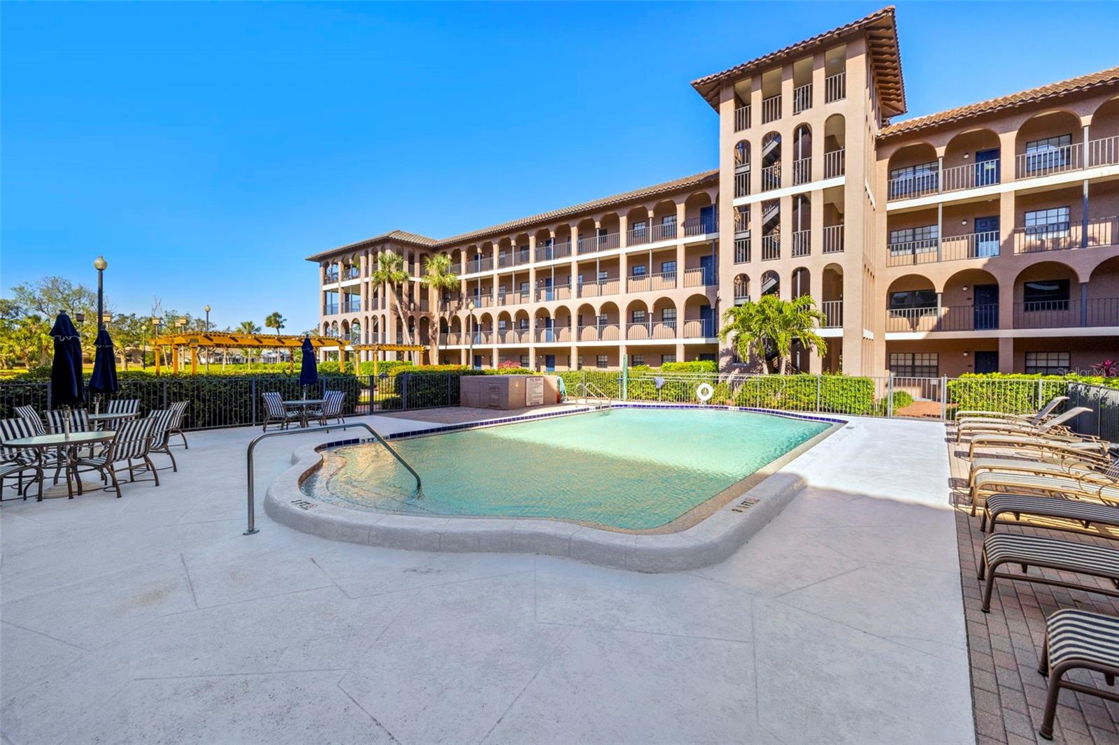 GOLFVIEW I CONDO - Residential