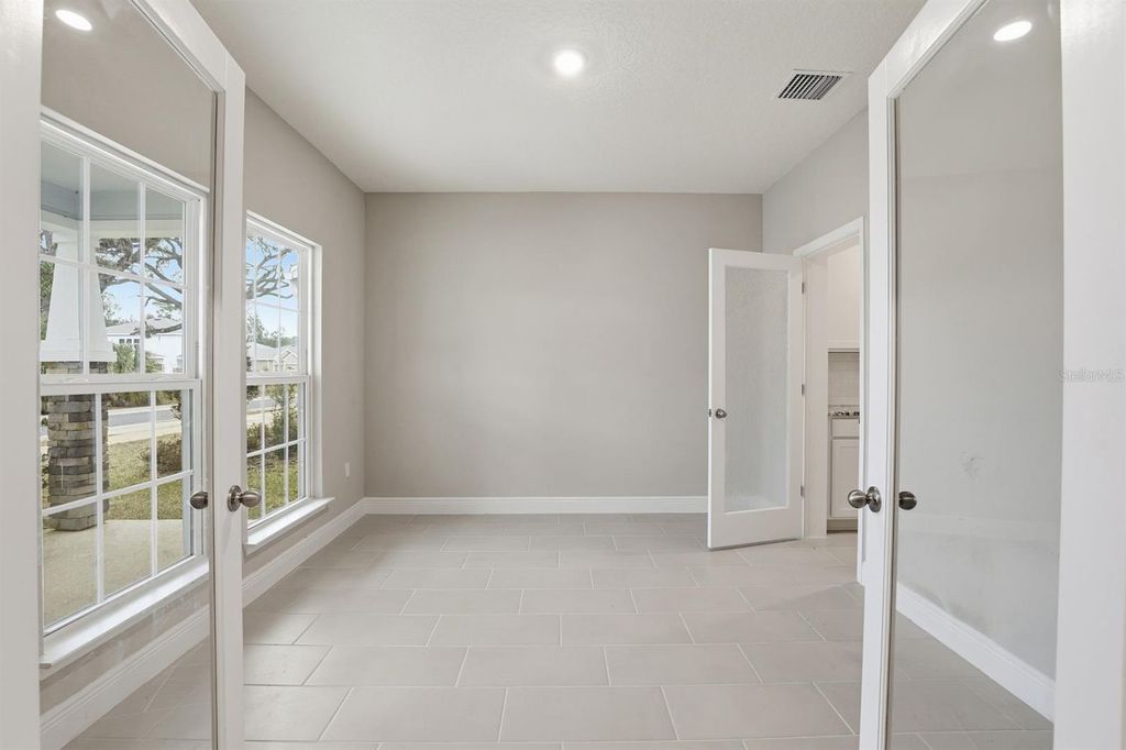 Photo of 4505 SW 59th Place, Gainesville, FL 32608 (MLS # GC537405)