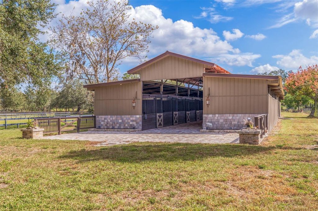 Photo of 9510 36th Avenue E, Palmetto, FL 34221 (MLS # TB8418785)