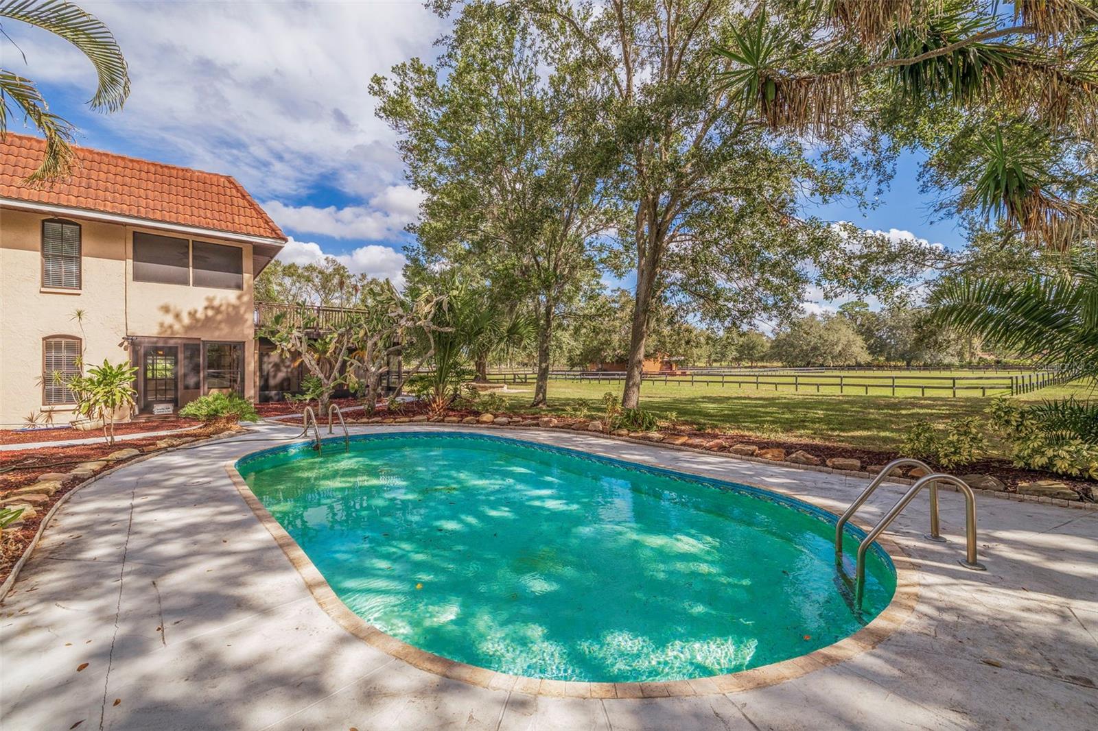 NOT IN A SUBDIVISION - Residential