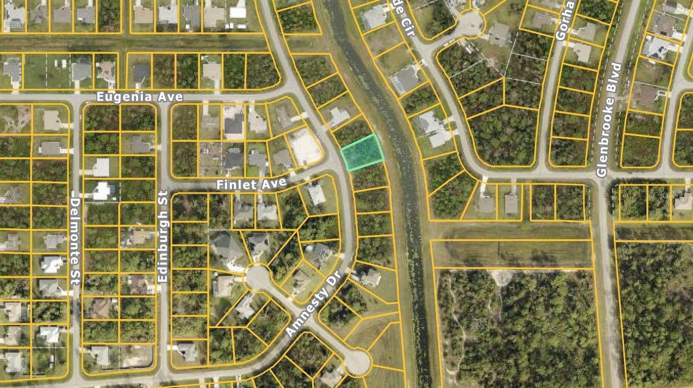 Beautiful canal lot in a quiet area of North Port. Only 25 minutes away from the beach! This land is ready for the home of your dreams! Close proximity to all the great amenities the city has to offer such as shopping, entertainment, restaurants, and much more! World-class fishing, golfing, beaches, beautiful rivers and so much more!