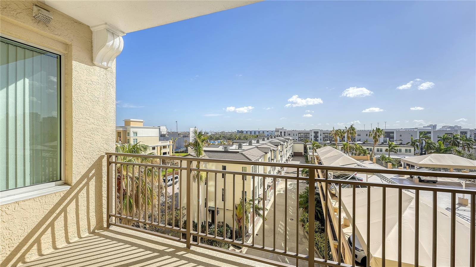 750 N TAMIAMI TRAIL 504