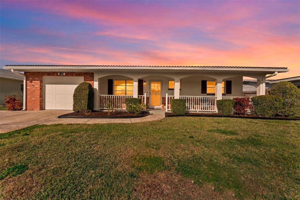 Photo of 11095 87th Avenue, Seminole, FL 33772 (MLS # TB8461865)