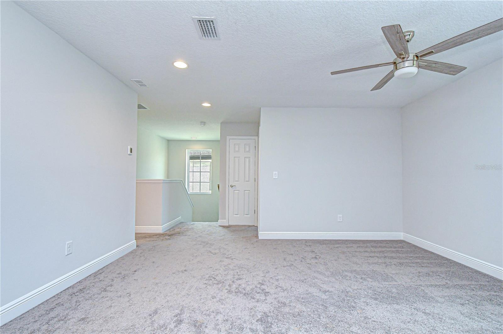 HINTON HAWKSTONE - Residential