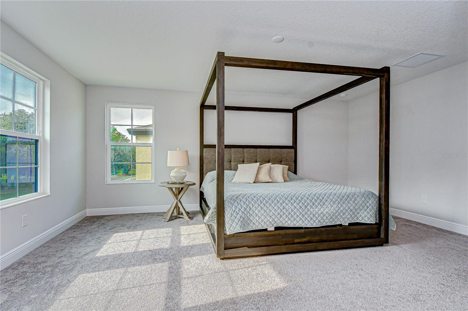 HINTON HAWKSTONE - Residential