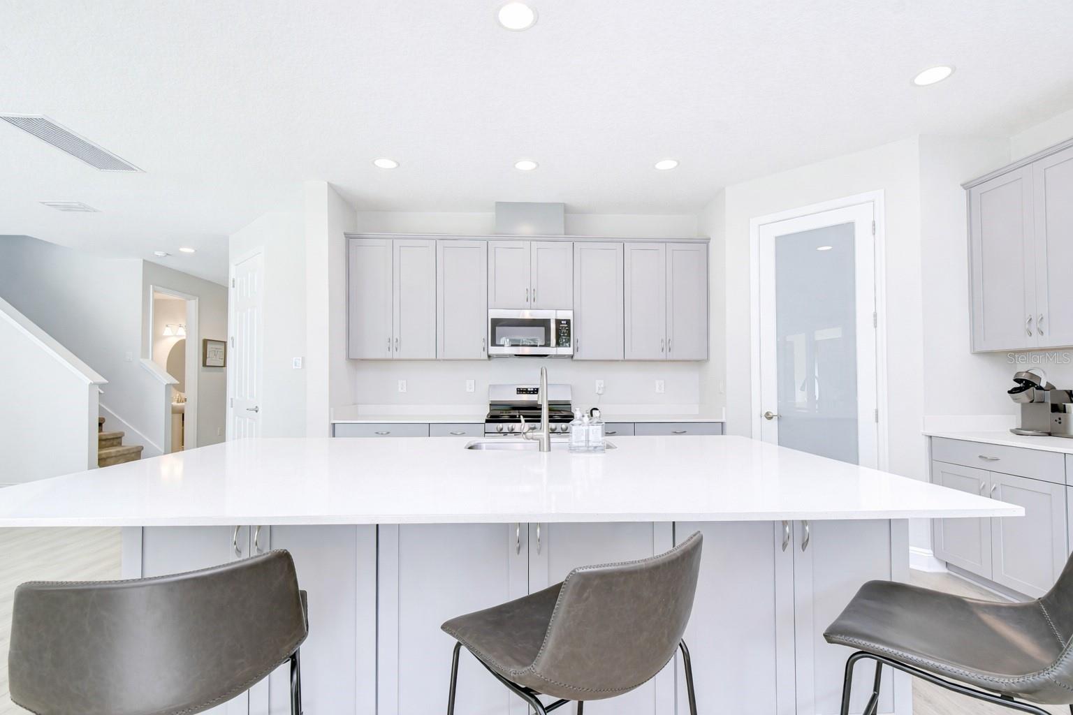 HINTON HAWKSTONE - Residential