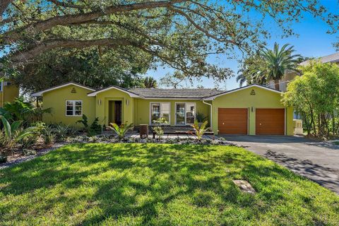 808 MONTEREY BOULEVARD NE ST PETERSBURG FL 33704
