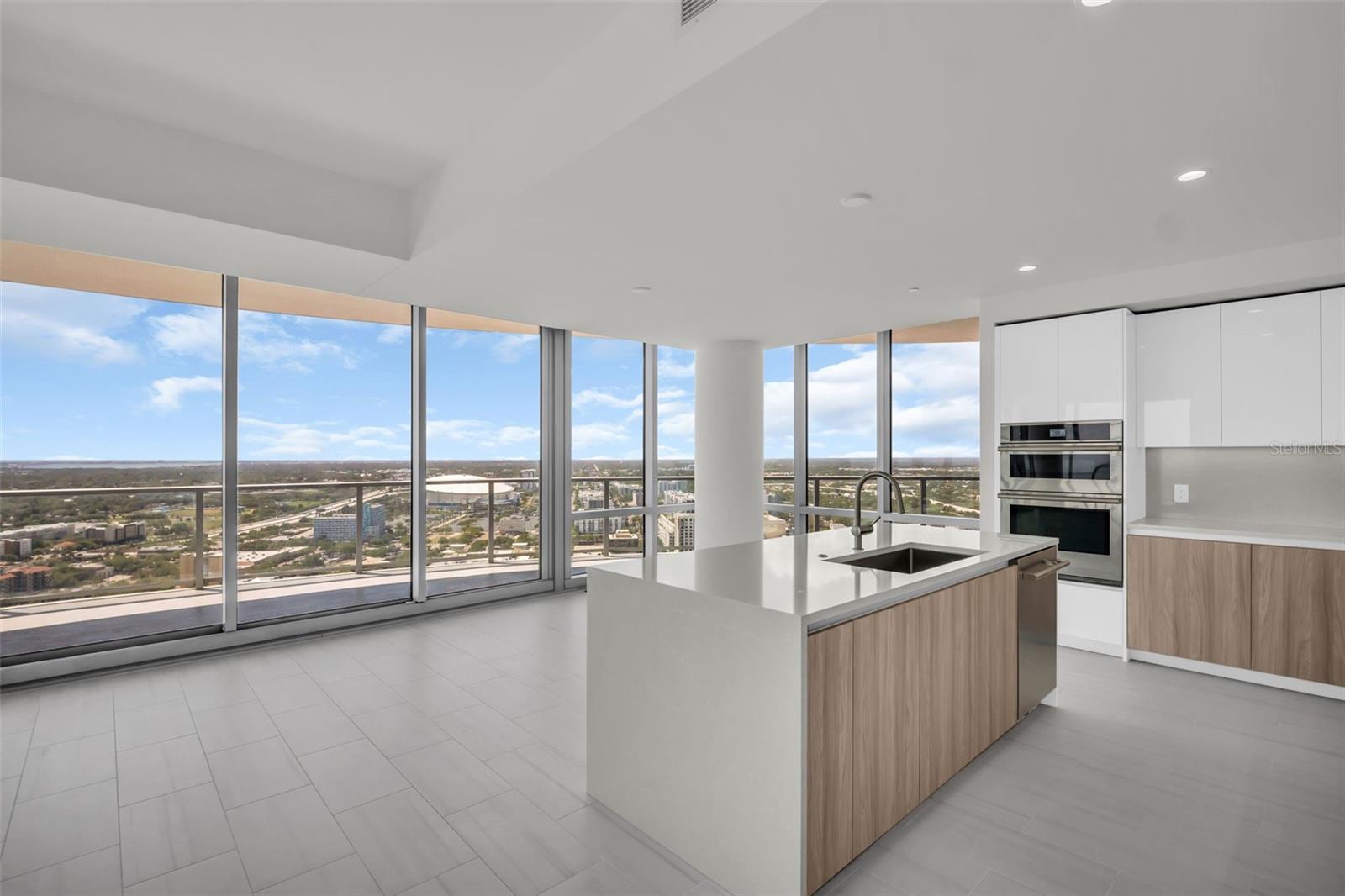 400 CENTRAL - Residential