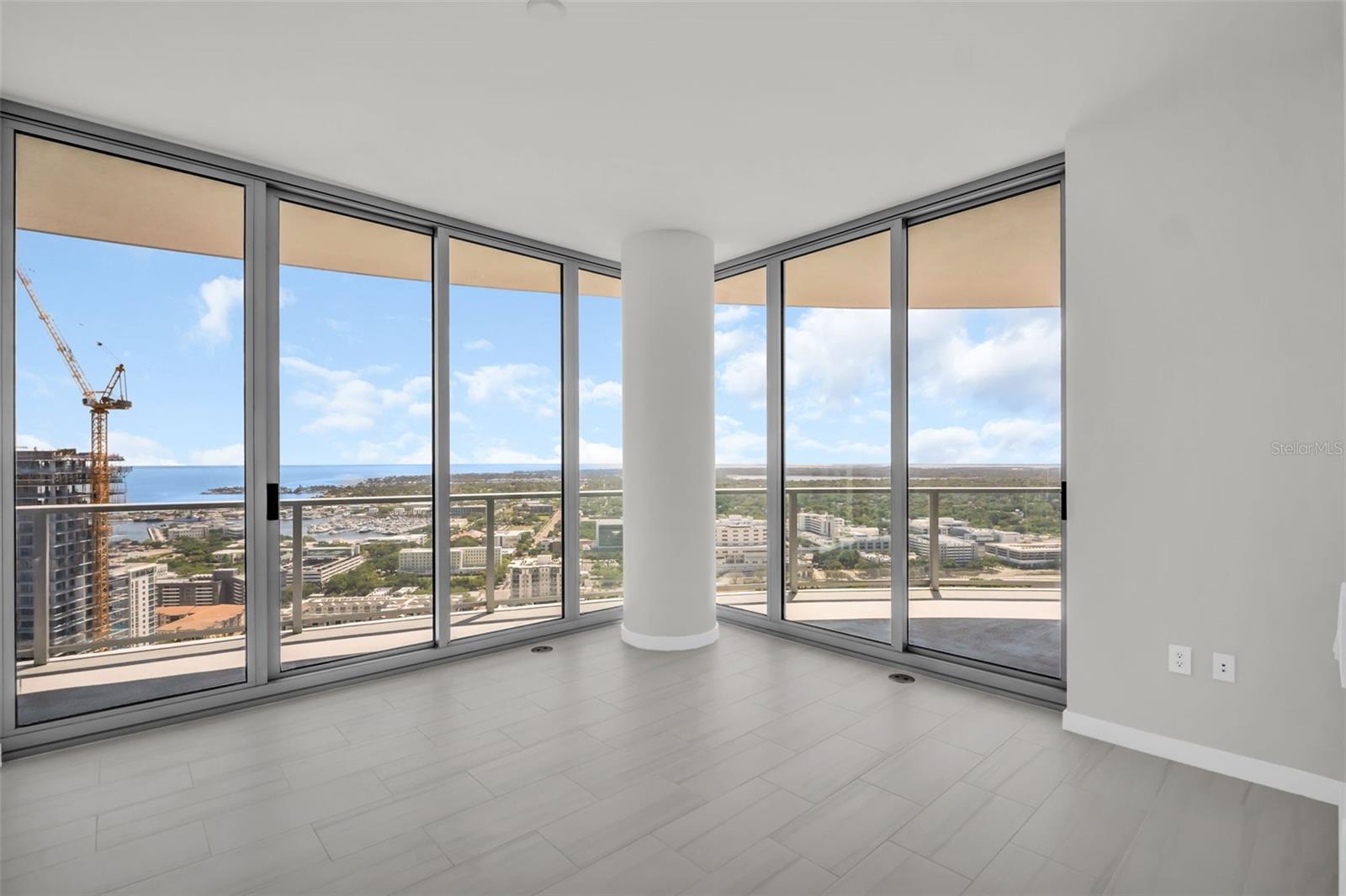 400 CENTRAL - Residential