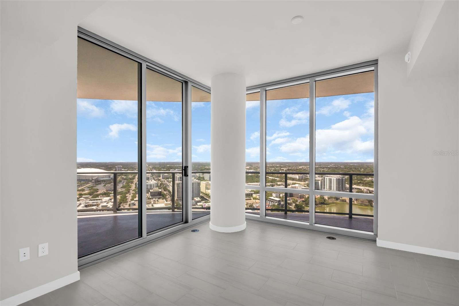 400 CENTRAL - Residential