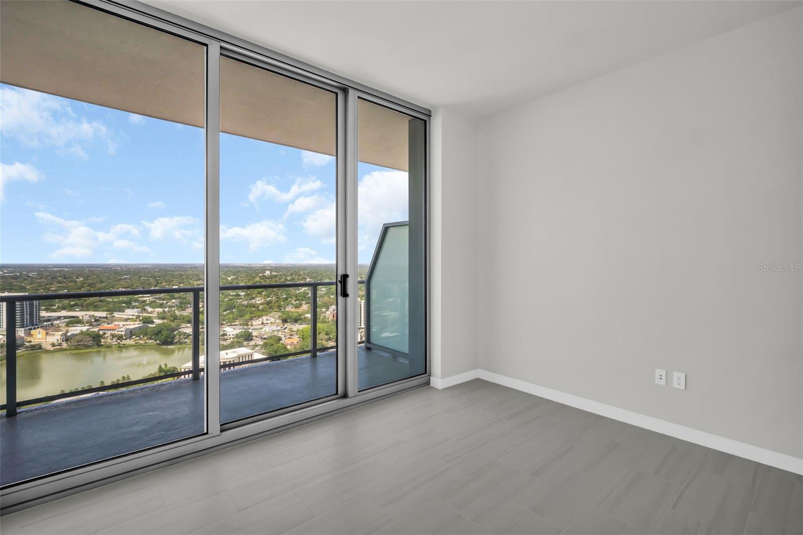 400 CENTRAL - Residential