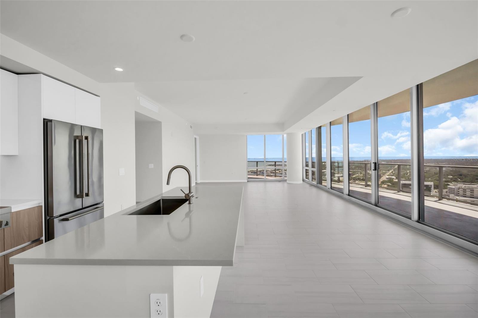 400 CENTRAL - Residential