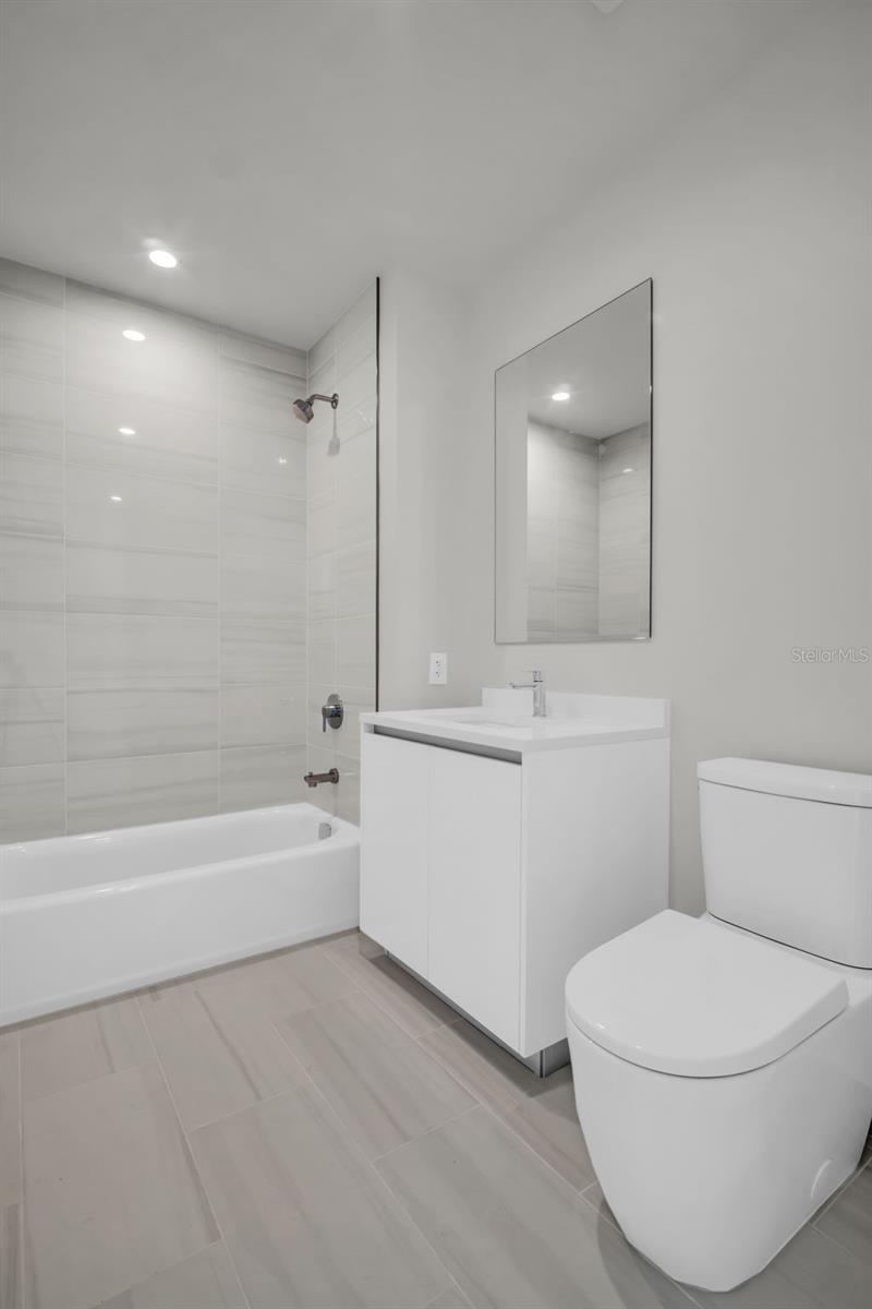 400 CENTRAL - Residential