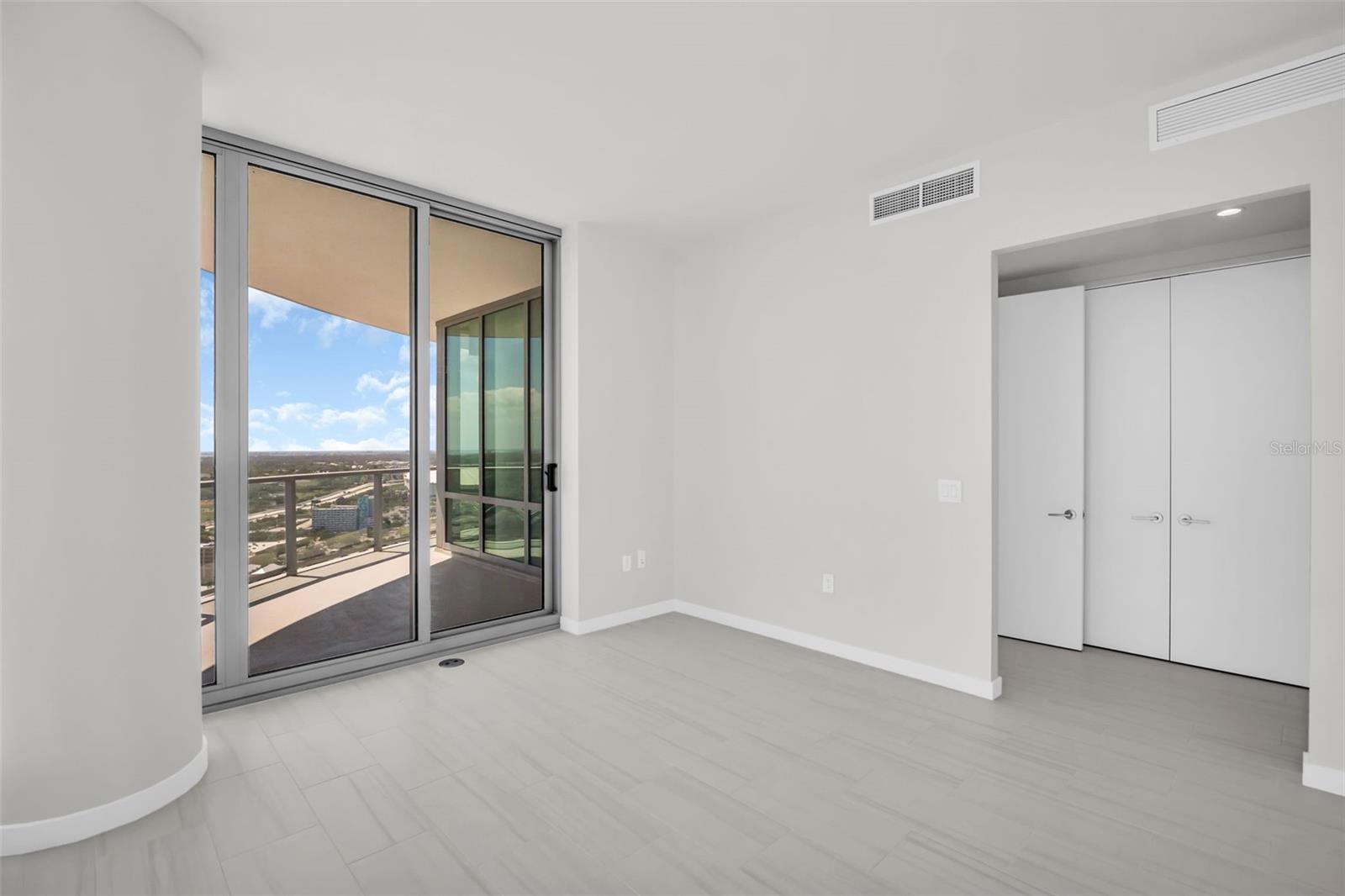 400 CENTRAL - Residential