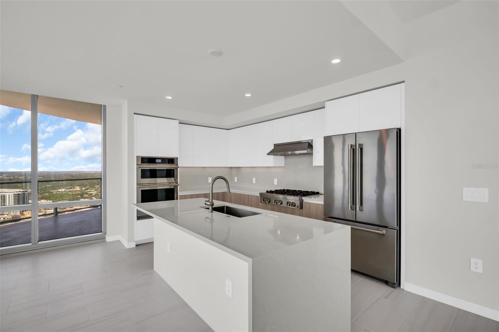 400 CENTRAL - Residential