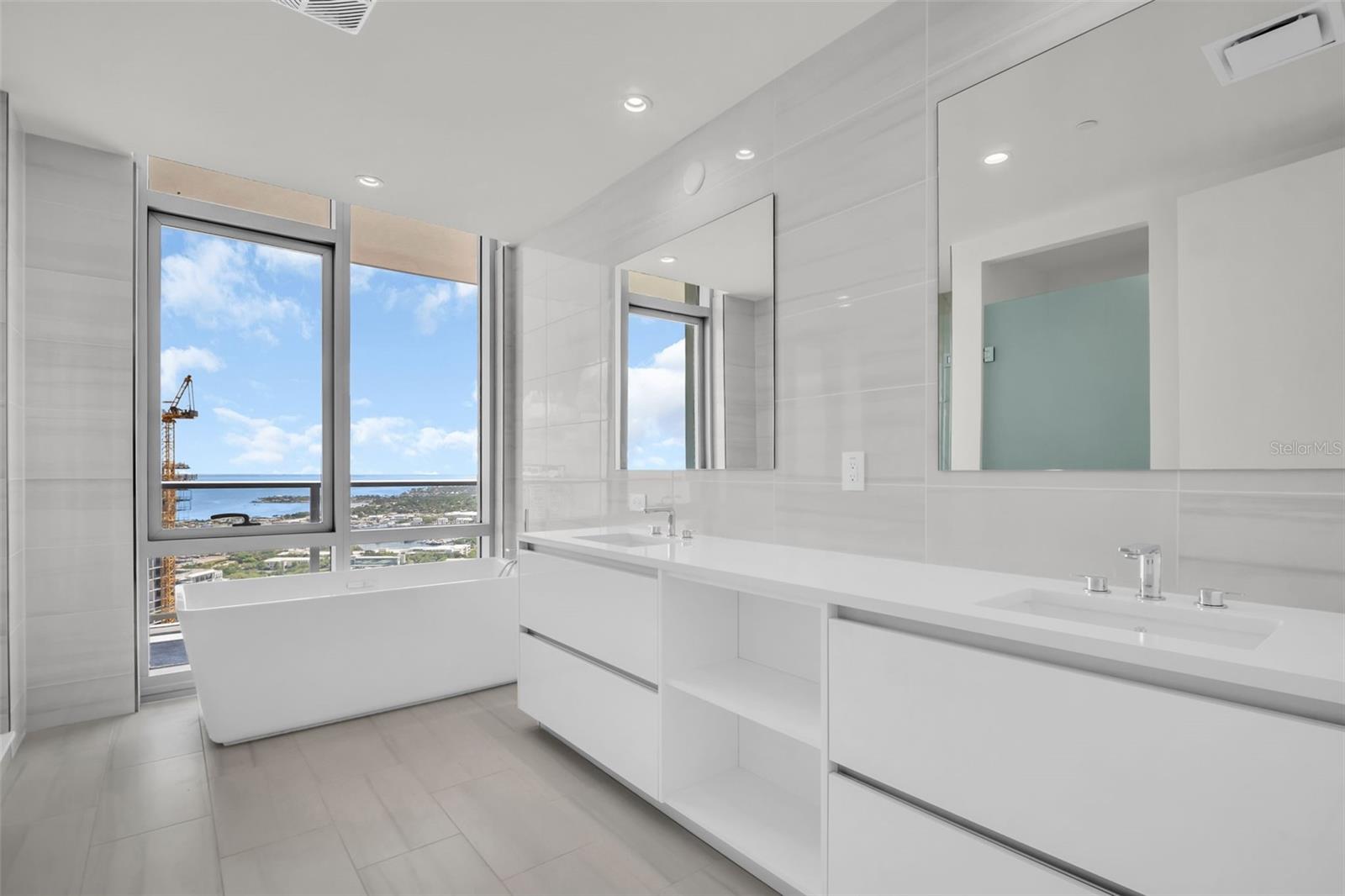 400 CENTRAL - Residential