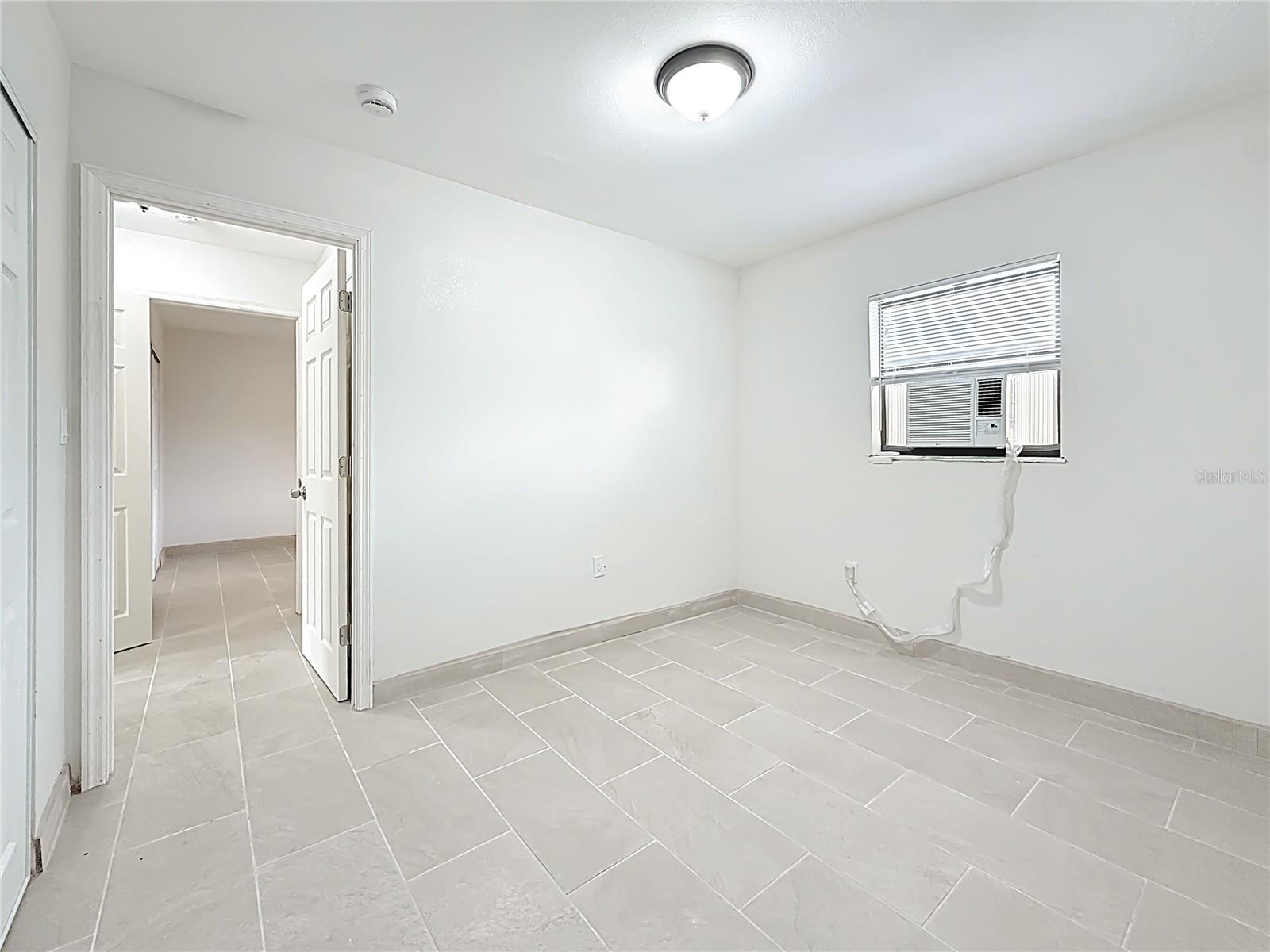 ISLAND ESTATES UNIT 1 SEC A - Residential Lease