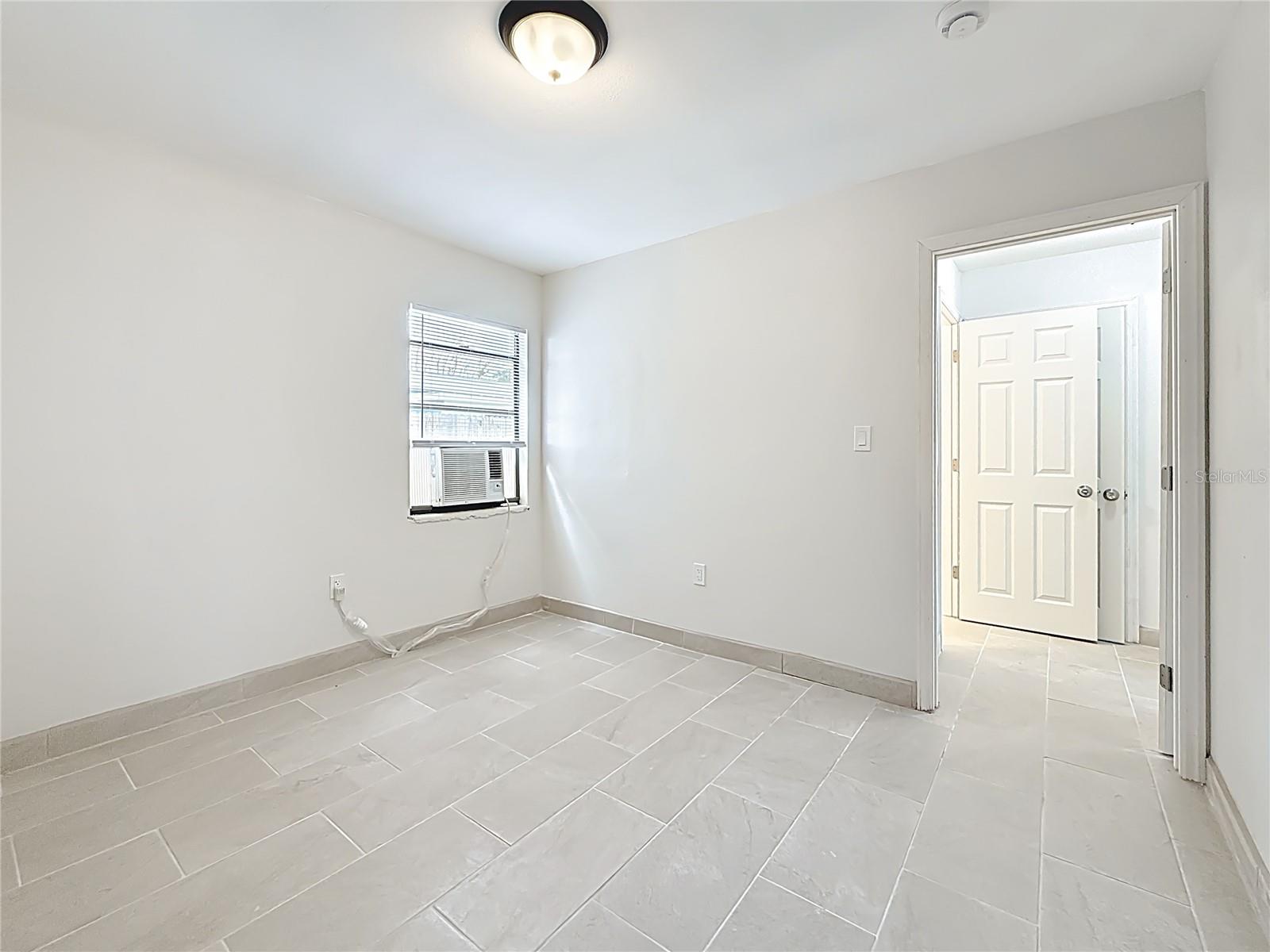 ISLAND ESTATES UNIT 1 SEC A - Residential Lease