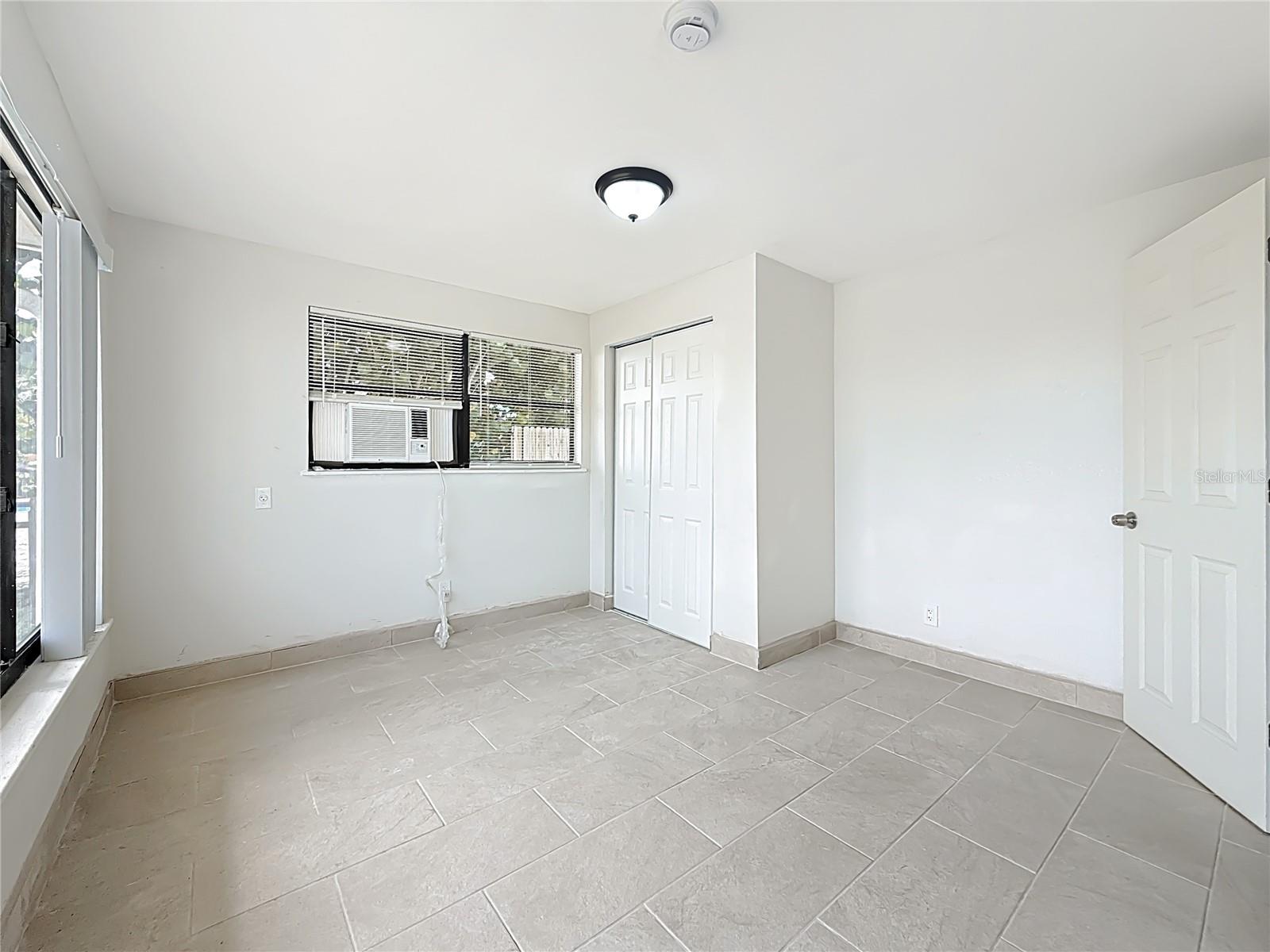 ISLAND ESTATES UNIT 1 SEC A - Residential Lease