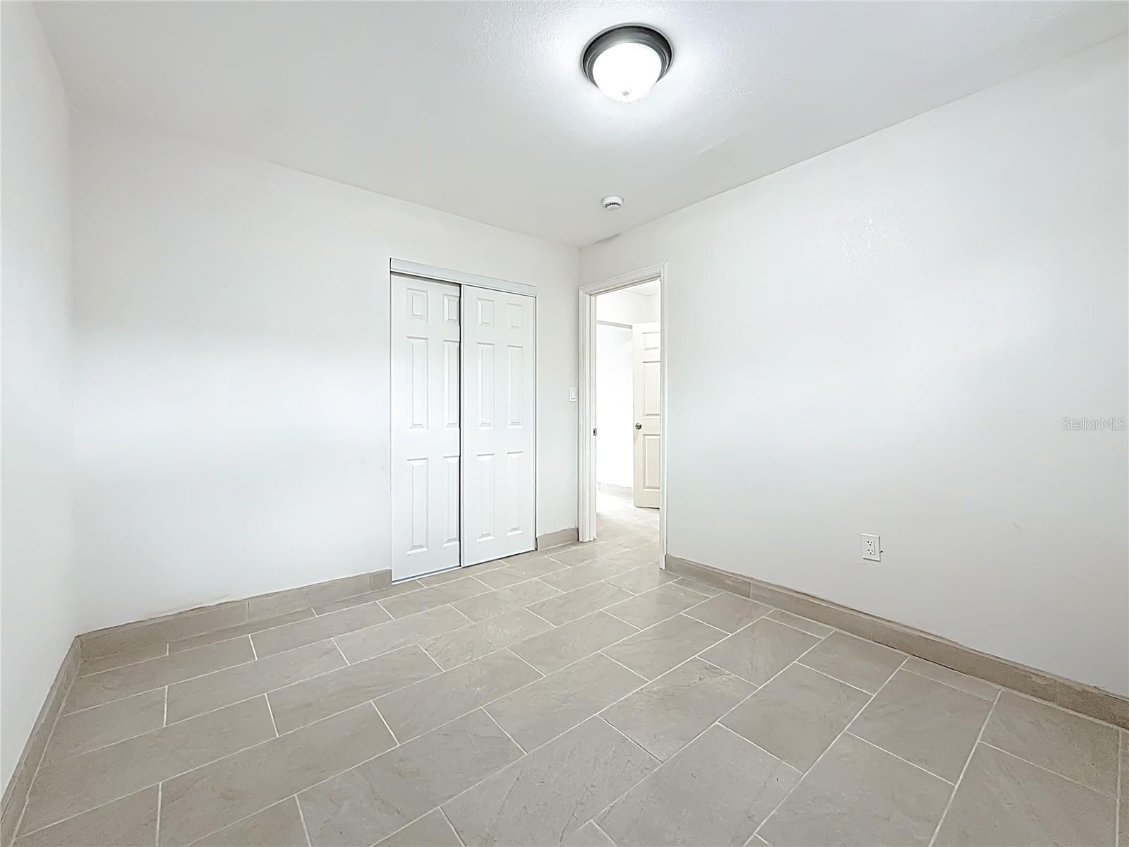 ISLAND ESTATES UNIT 1 SEC A - Residential Lease