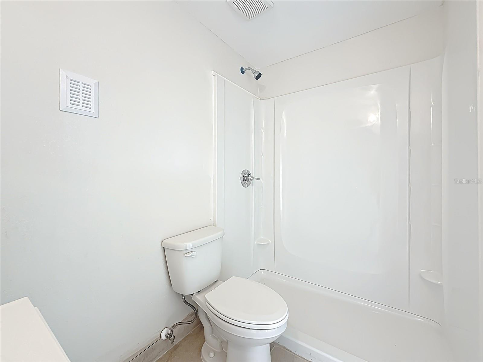 ISLAND ESTATES UNIT 1 SEC A - Residential Lease