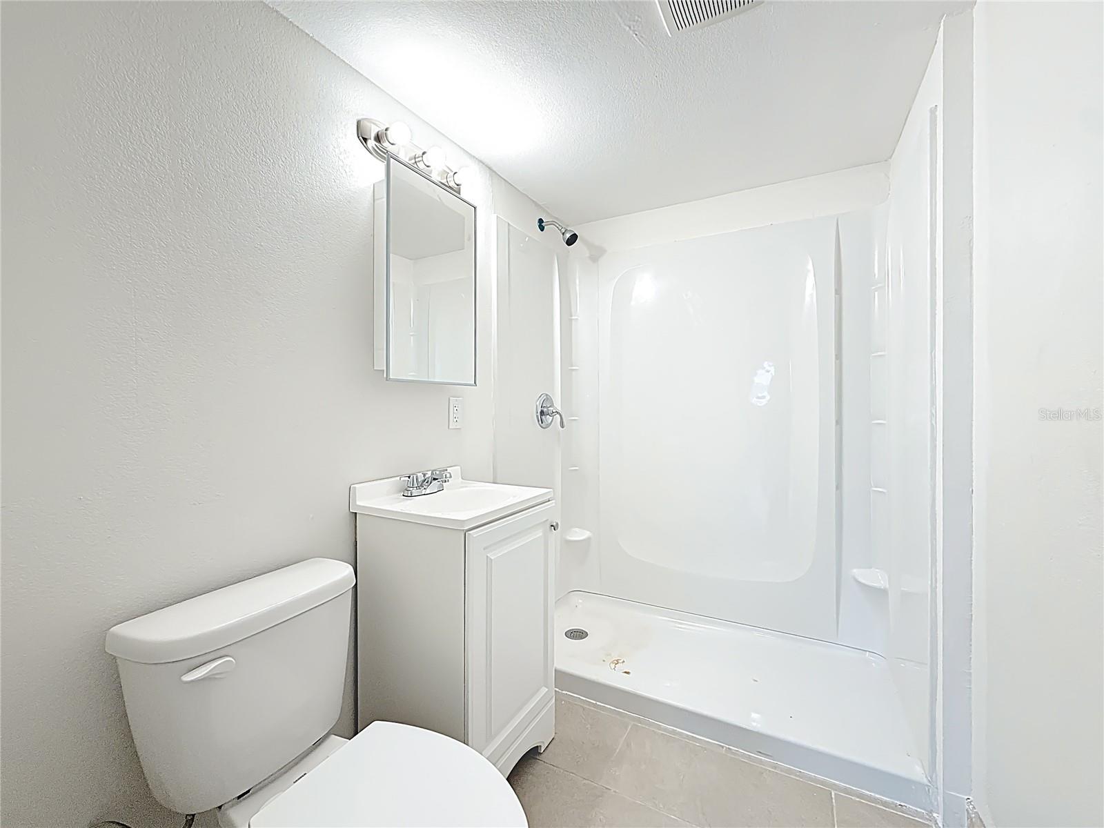 ISLAND ESTATES UNIT 1 SEC A - Residential Lease