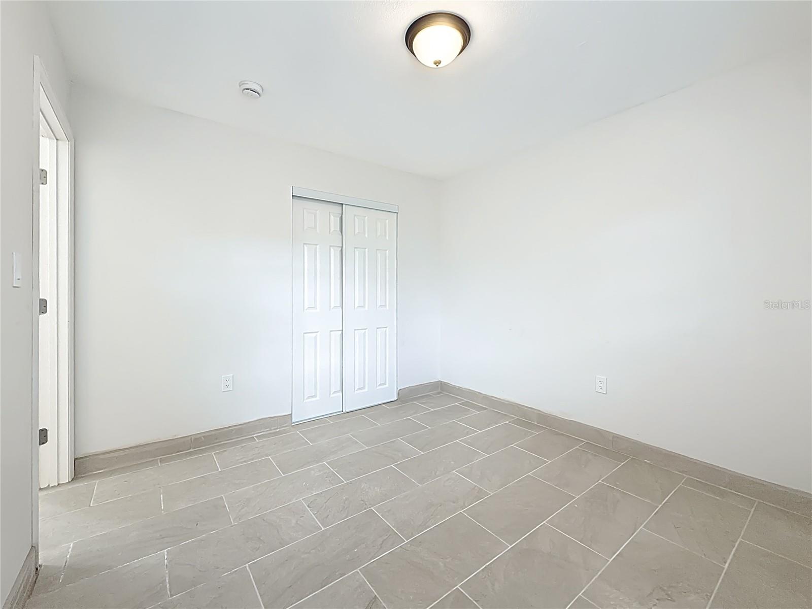 ISLAND ESTATES UNIT 1 SEC A - Residential Lease