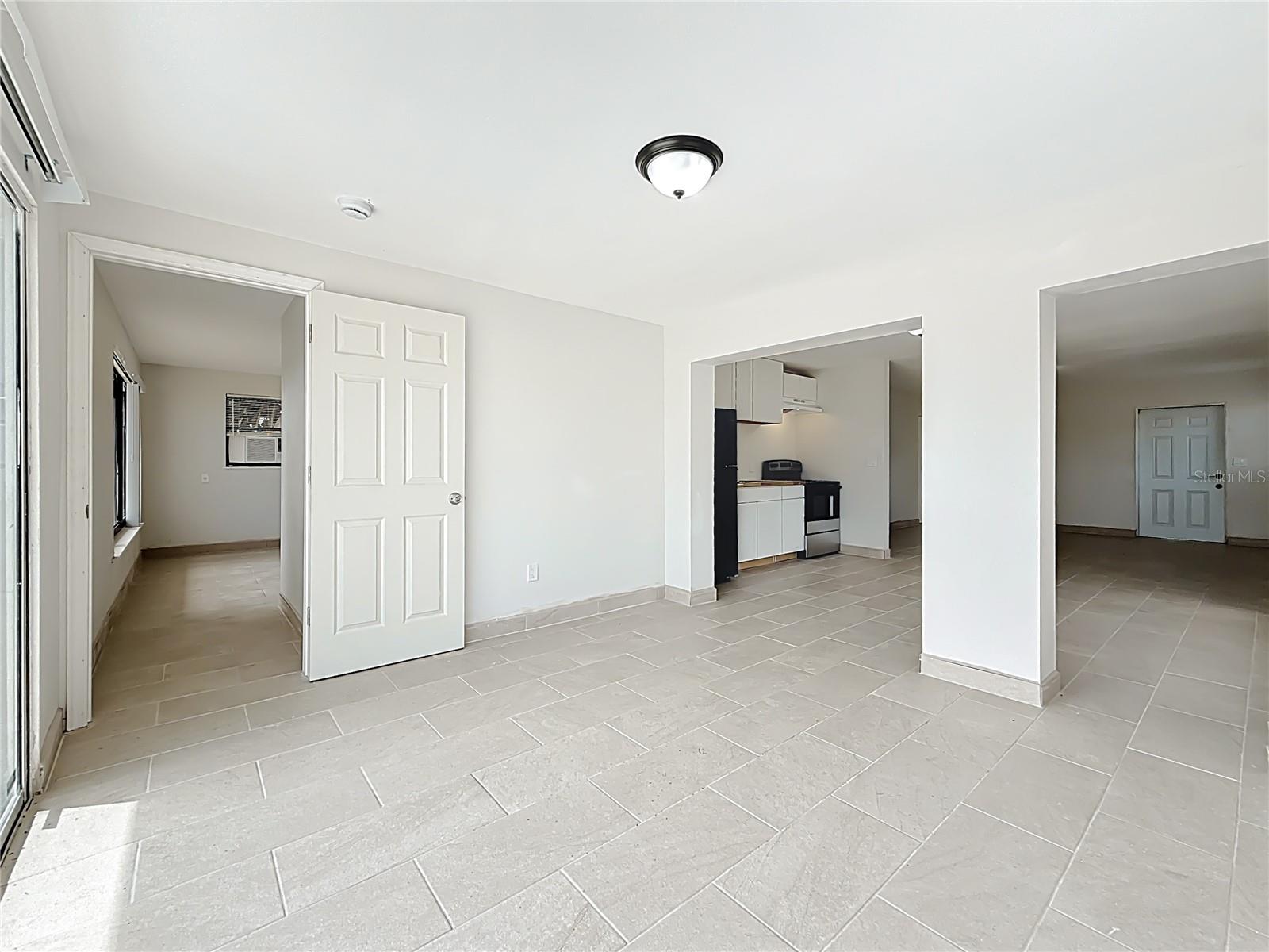 ISLAND ESTATES UNIT 1 SEC A - Residential Lease