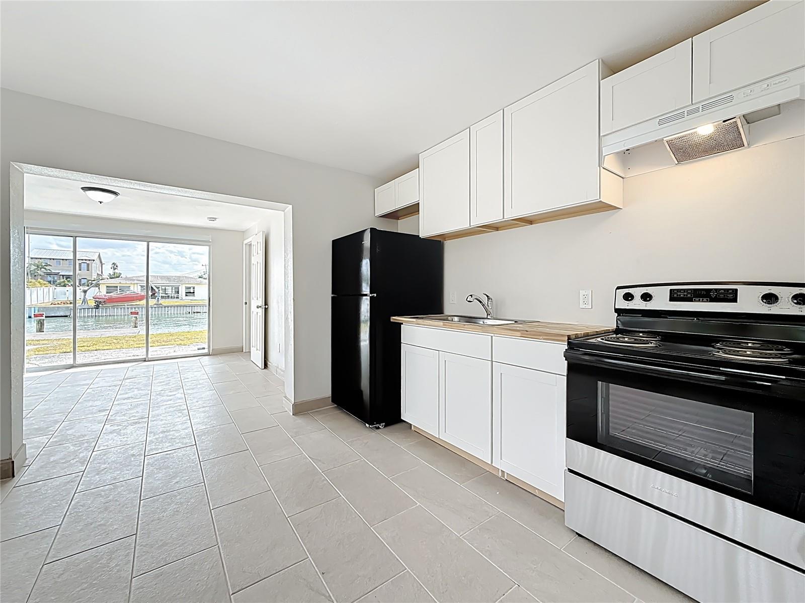 ISLAND ESTATES UNIT 1 SEC A - Residential Lease