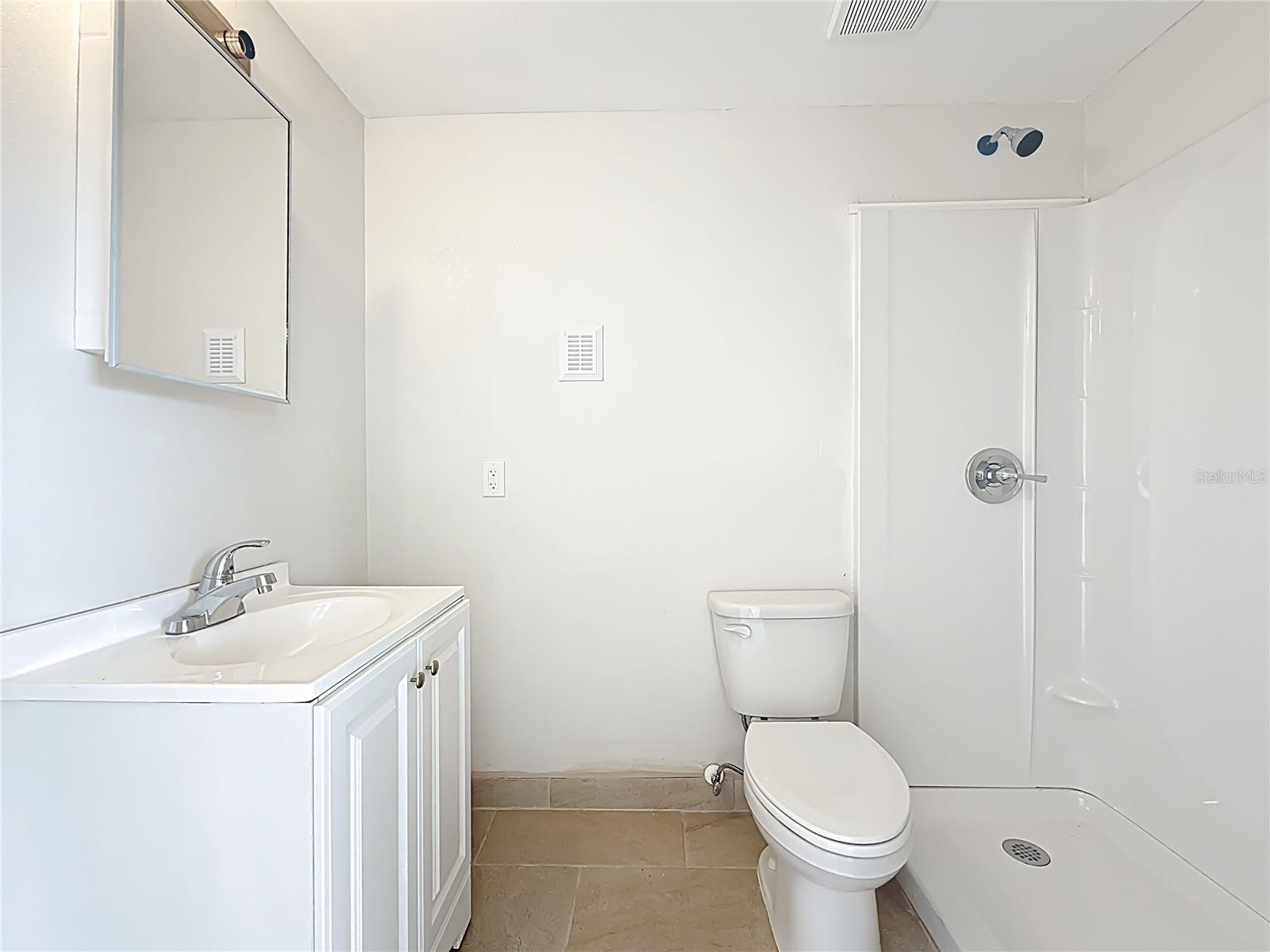 ISLAND ESTATES UNIT 1 SEC A - Residential Lease