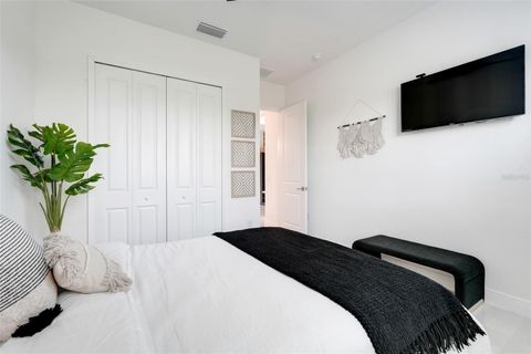 Tiny photo for 1990 Wallingford Loop, Mount Dora, FL 32757 (MLS # G5108039)