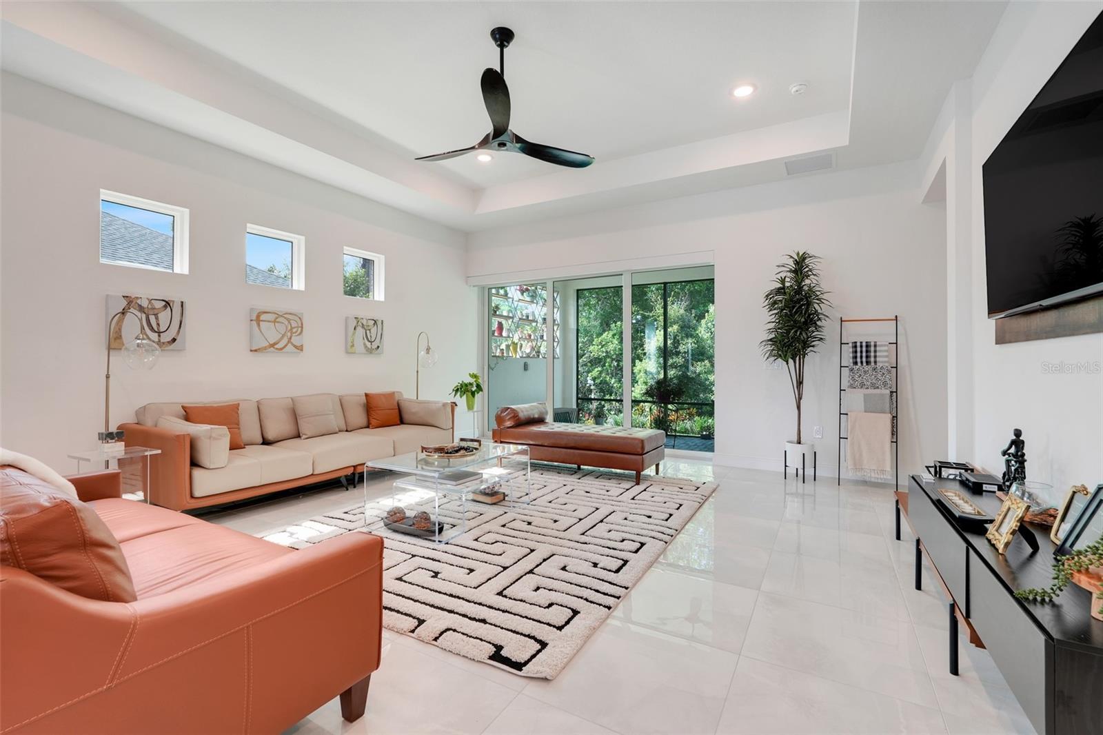 LAKES OF MOUNT DORA - Residential