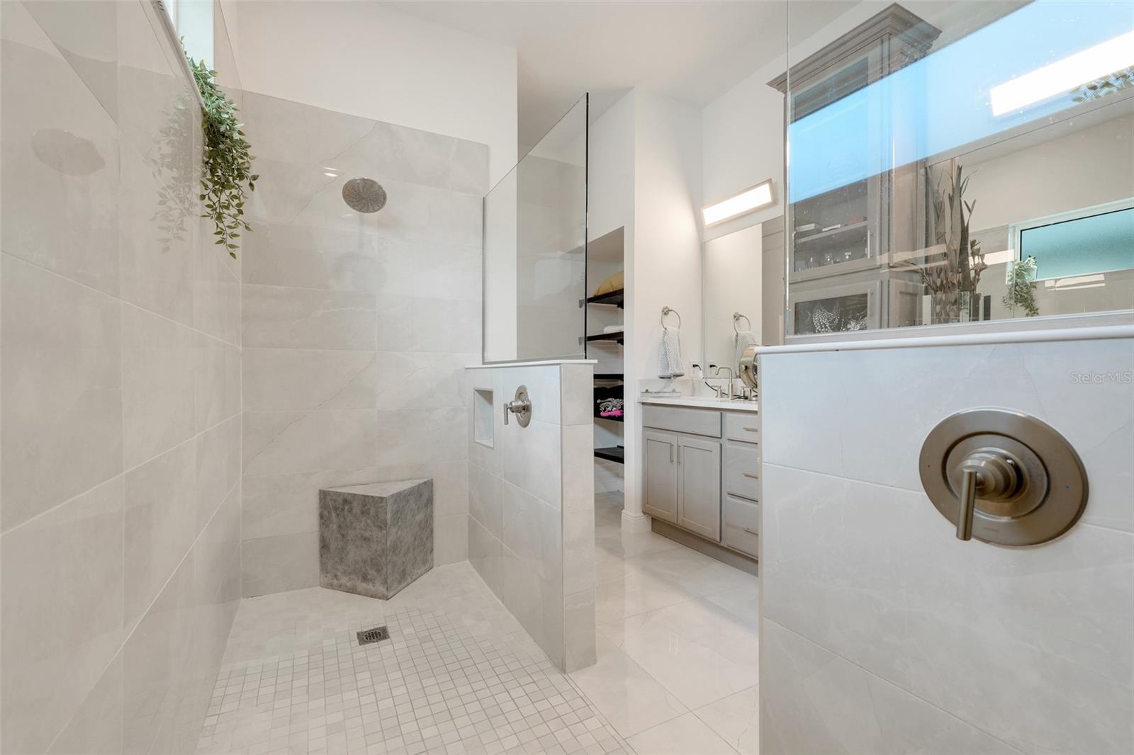 LAKES OF MOUNT DORA - Residential