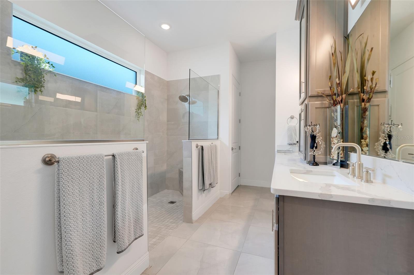 LAKES OF MOUNT DORA - Residential