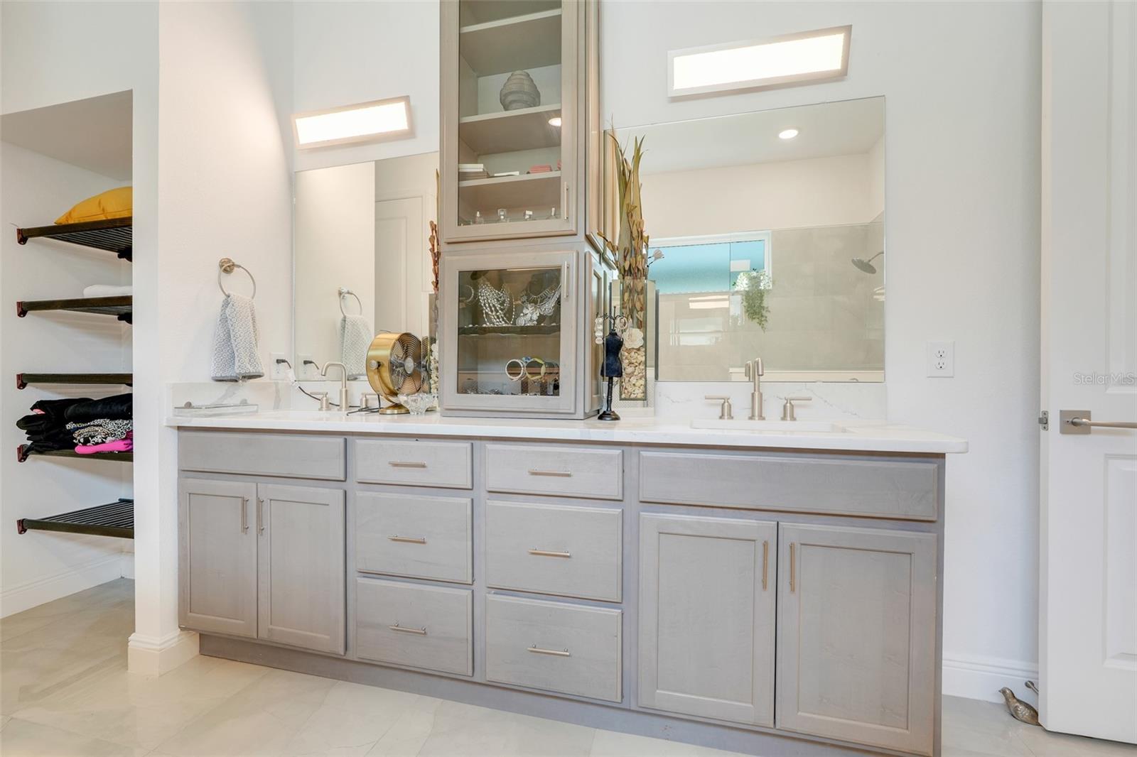 LAKES OF MOUNT DORA - Residential