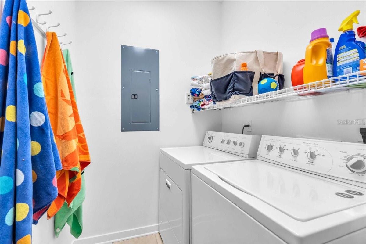 THE VILLAS ON LAUREL - Residential