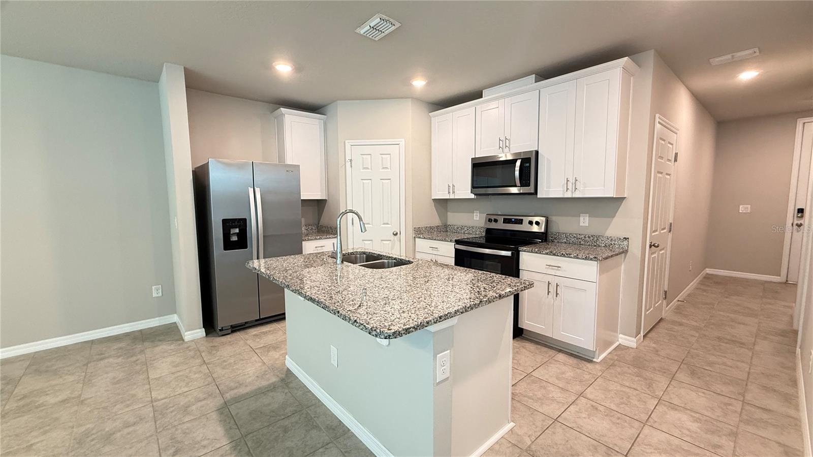 LEGACY PLACE - Residential