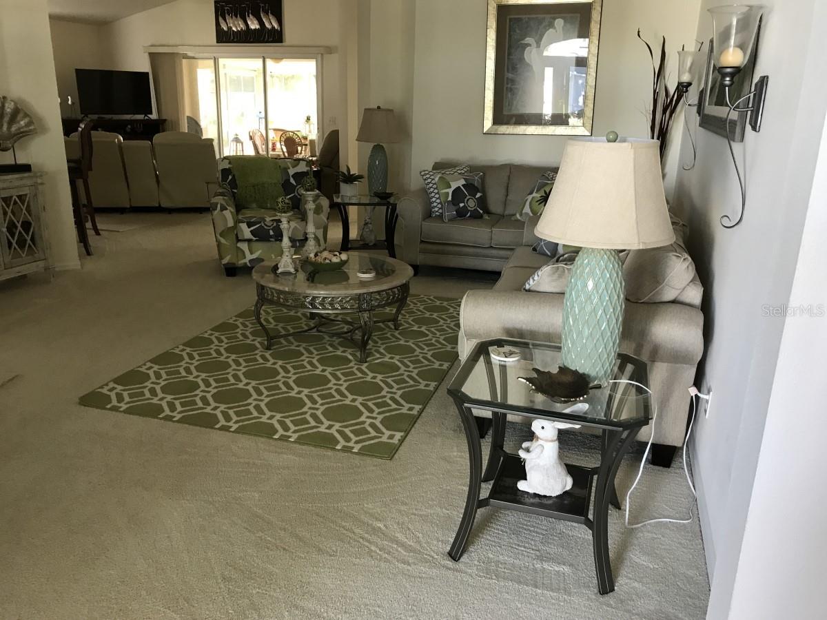 ON TOP OF THE WORLD - Residential Lease