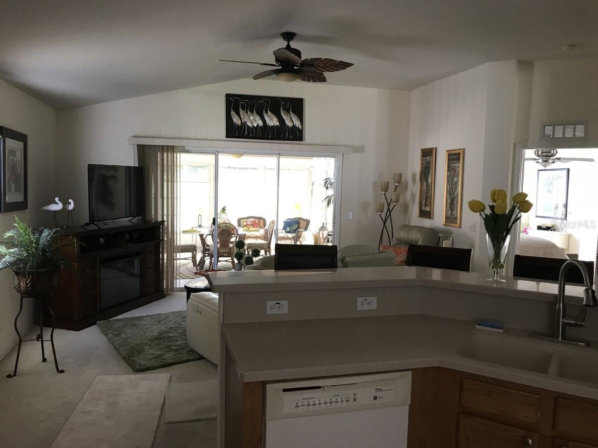 ON TOP OF THE WORLD - Residential Lease