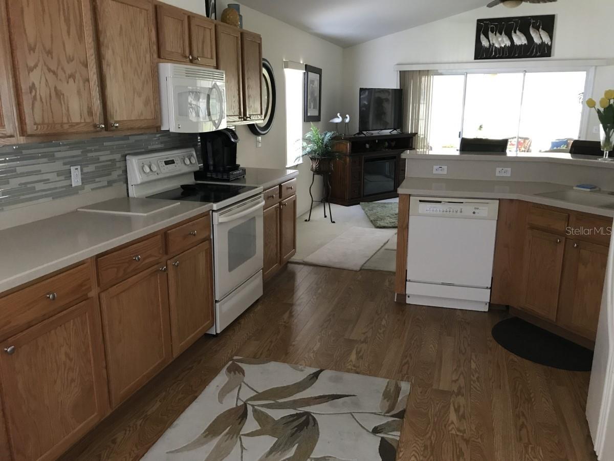 ON TOP OF THE WORLD - Residential Lease