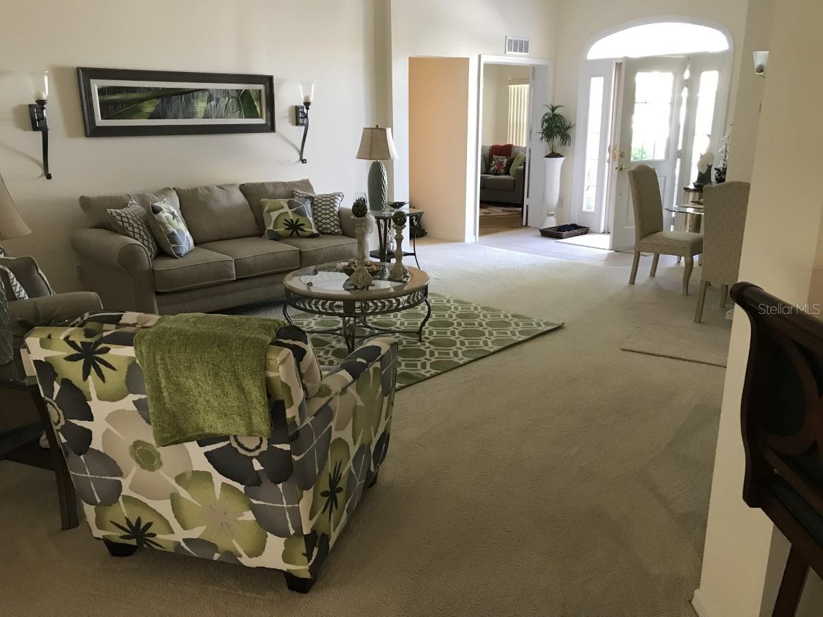 ON TOP OF THE WORLD - Residential Lease