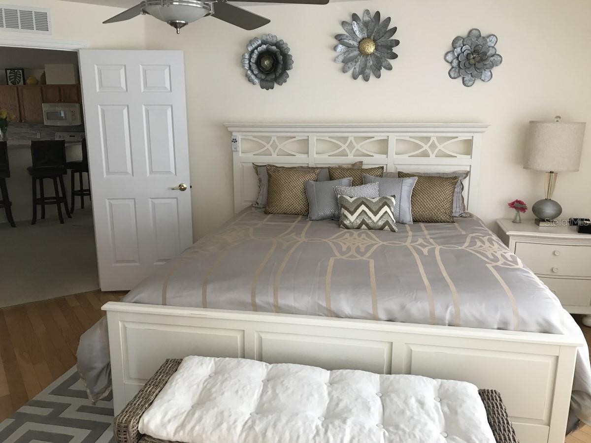 ON TOP OF THE WORLD - Residential Lease