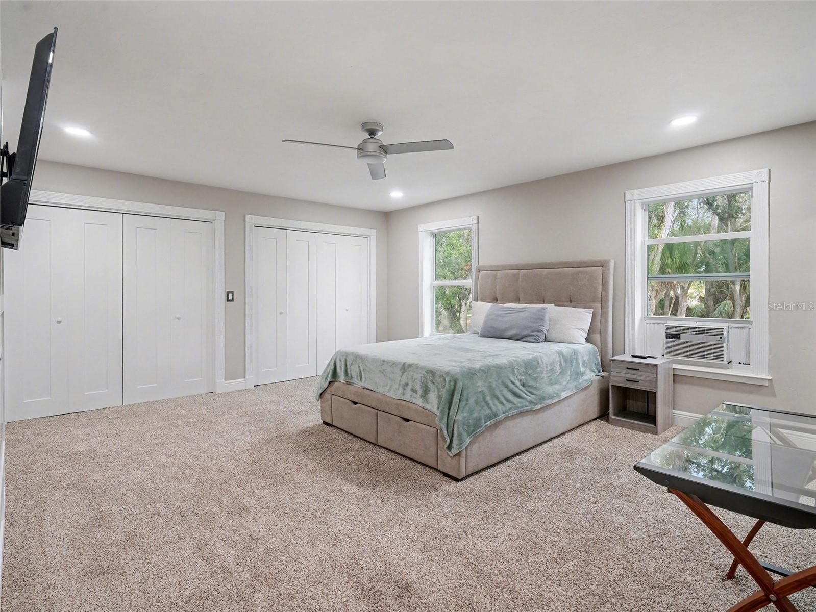 OAK HAMMOCK - Residential