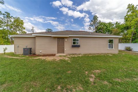 Tiny photo for 3 Locust Loop, Ocala, FL 34472 (MLS # OM721867)