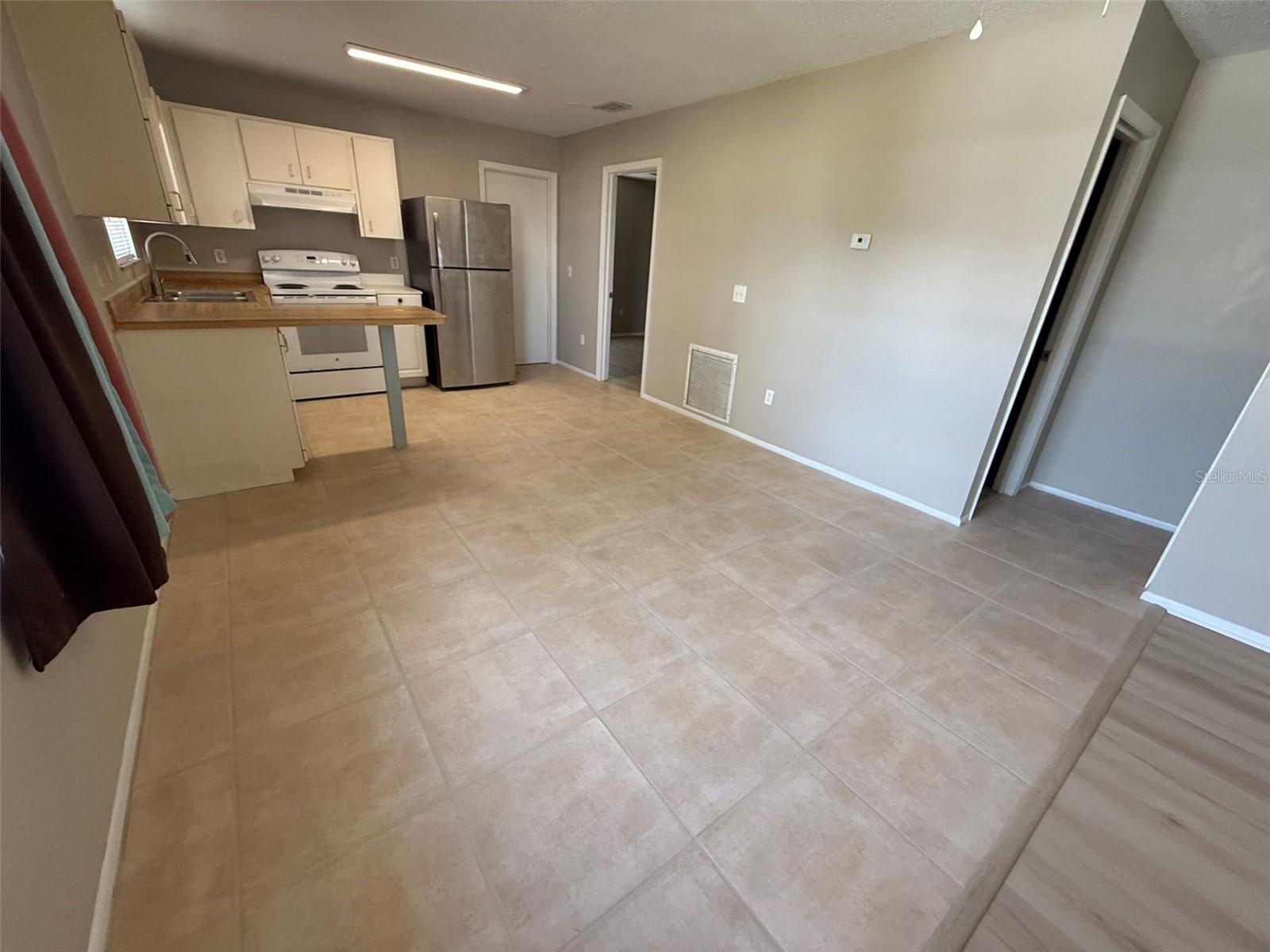 PORT CHARLOTTE SEC 63 - Residential Lease