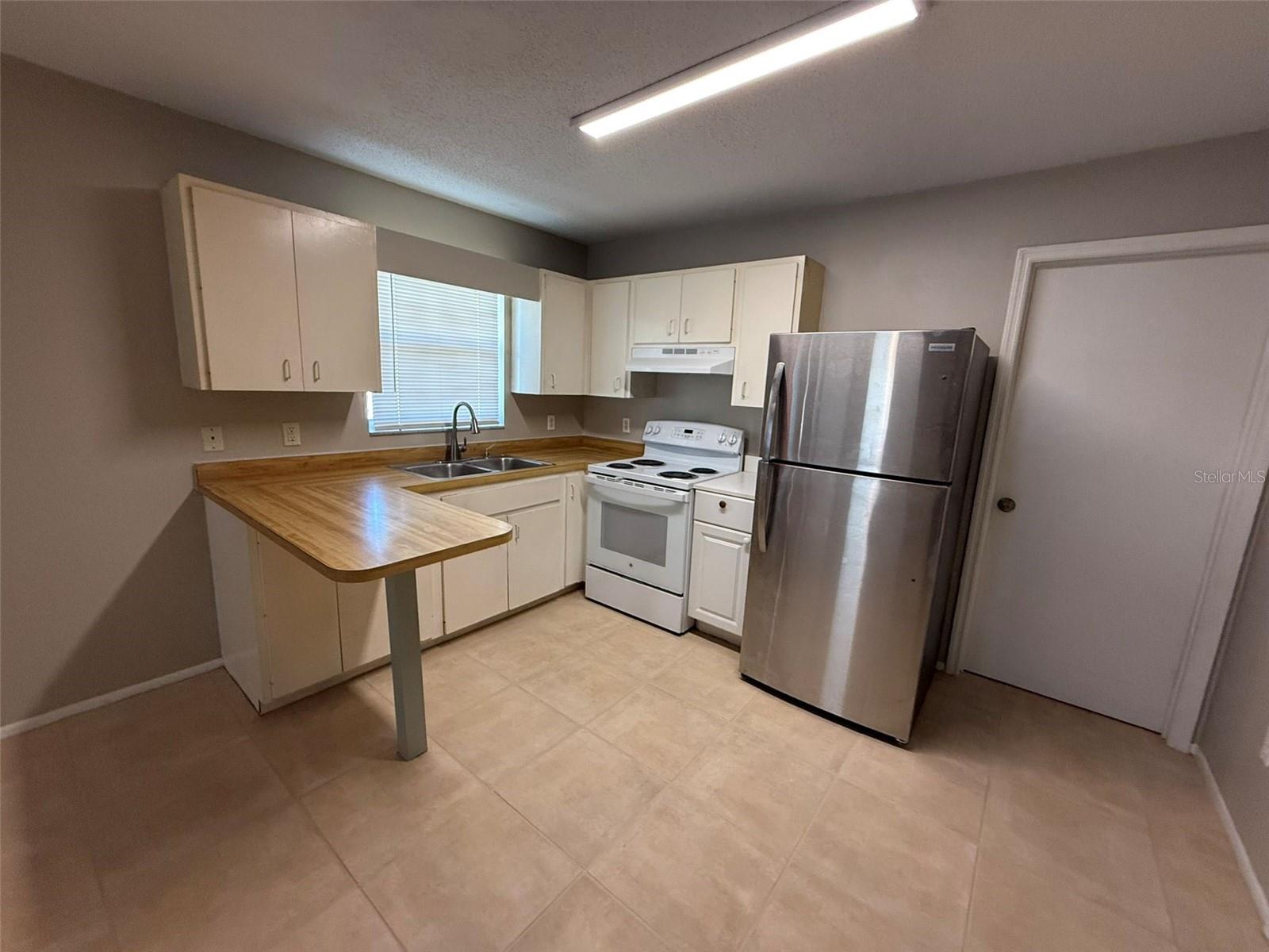PORT CHARLOTTE SEC 63 - Residential Lease